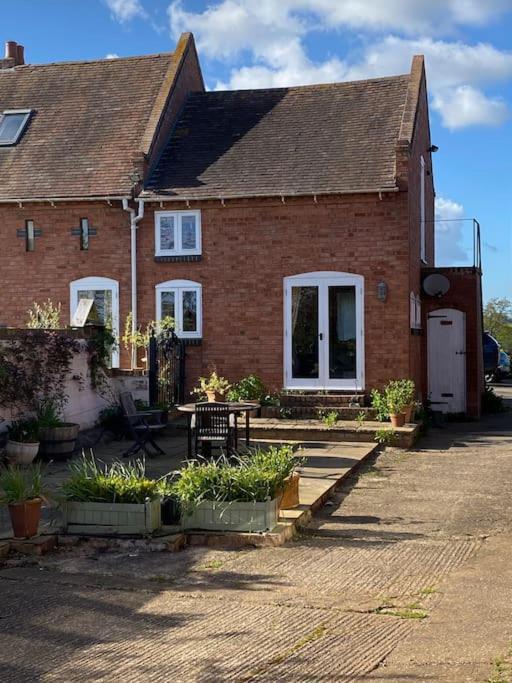 Cottage Barn Conversion On Working Farm Worcester Exteriér fotografie