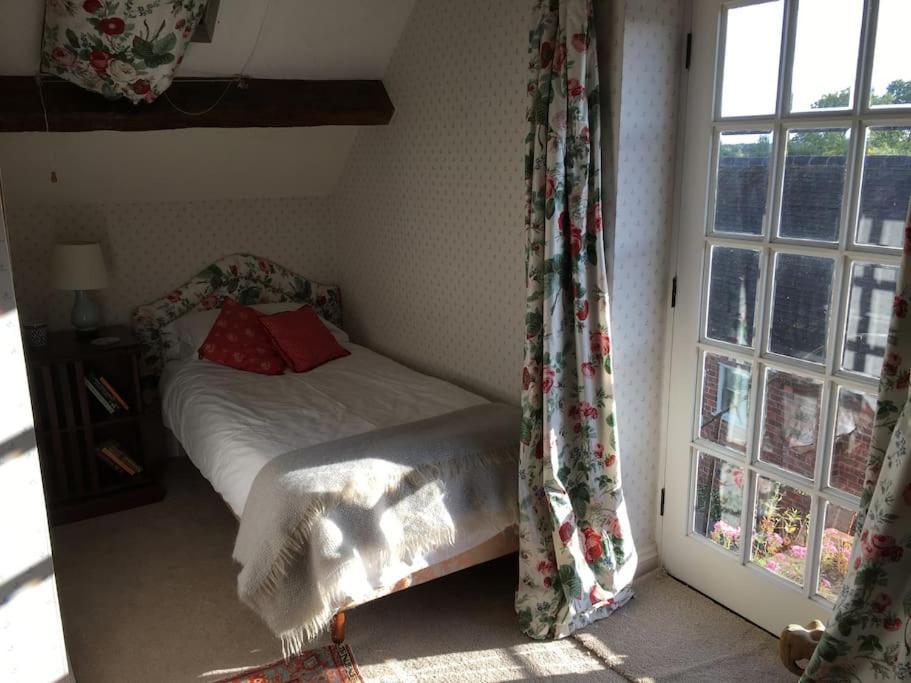 Cottage Barn Conversion On Working Farm Worcester Exteriér fotografie